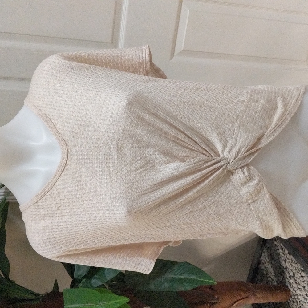 Free Kisses Women's Crop Knit Top Size Large